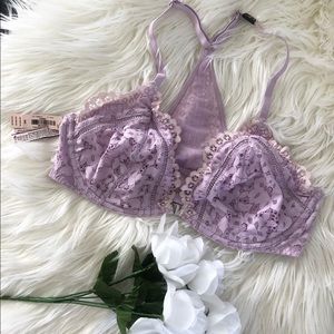 NWT! Victoria secret lace bra size 36D